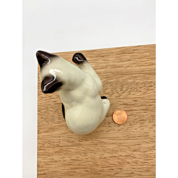 Vintage midcentury Siamese boxing cat porcelain approx 3.5"x3"x2.5" GVC no chips - Picture 5 of 6